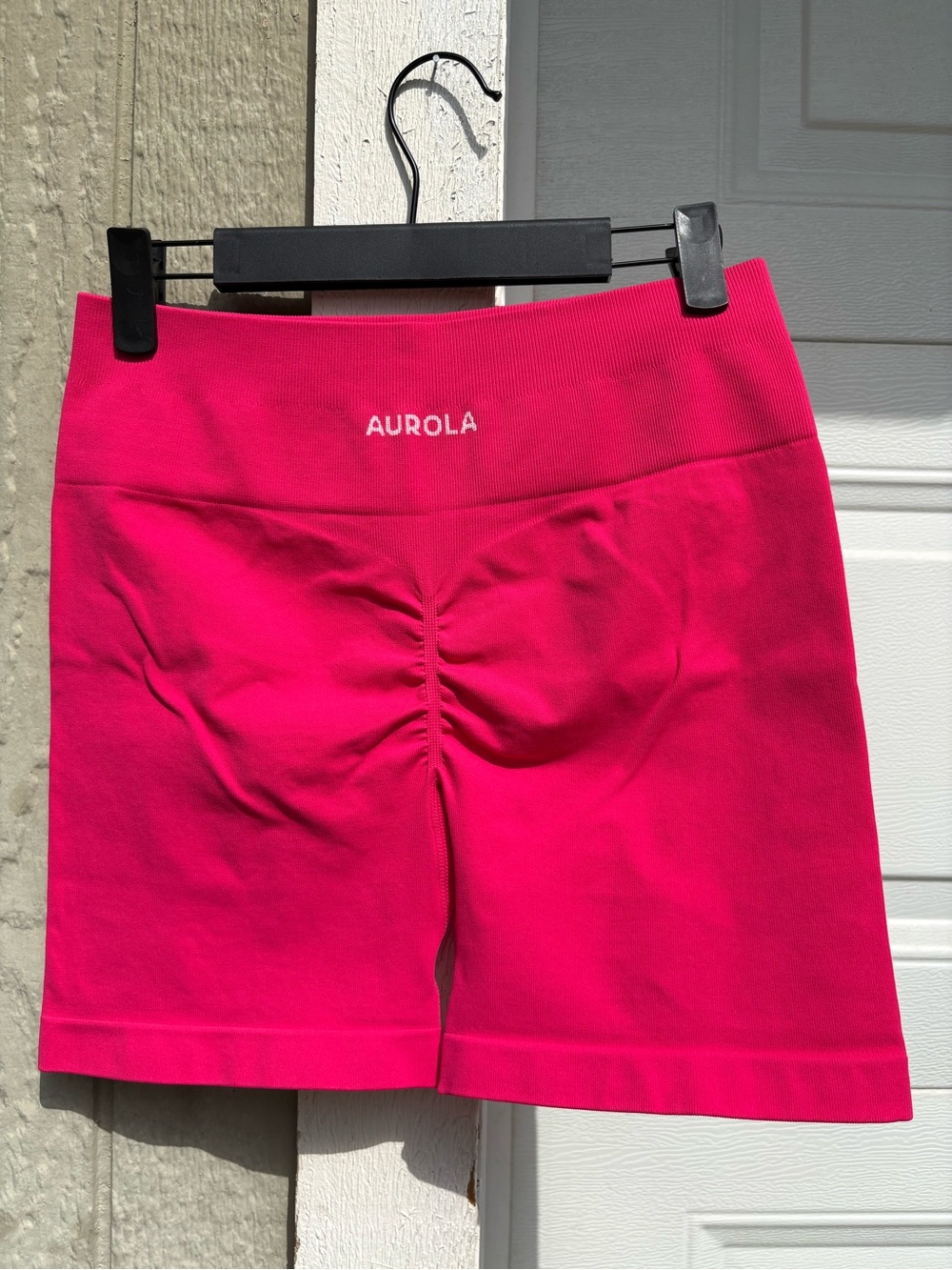 AUROLA Scrunch Shorts